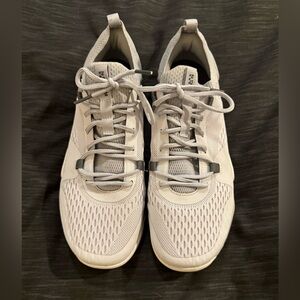 Under Armour Women’s Light Gray Athletic Shoes